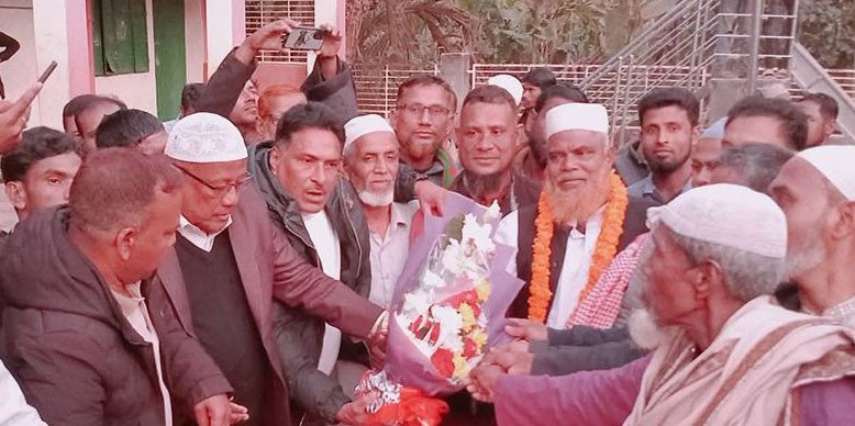 আওয়ামী লীগের অর্ধশতাধিক নেতাকর্মী বিএনপিতে